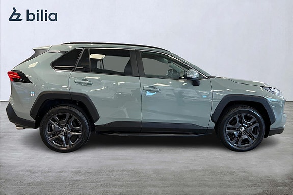 Toyota RAV4 18 of 21