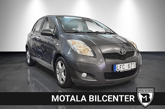 Toyota Yaris 3 of 13