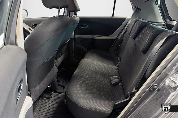 Toyota Yaris 13 of 13
