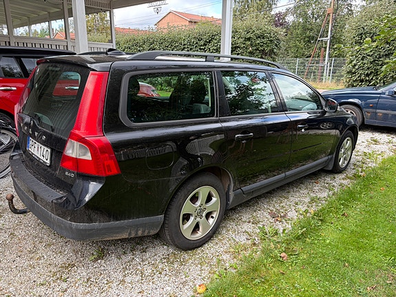 Volvo V70 4 of 9