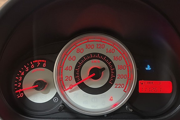 Mazda 2 13 of 14