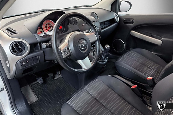 Mazda 2 9 of 14