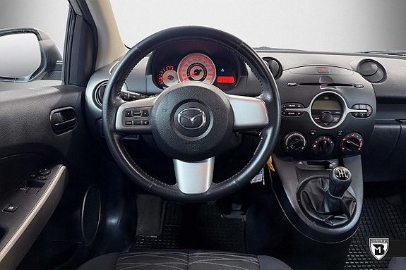 Mazda 2 10 of 14
