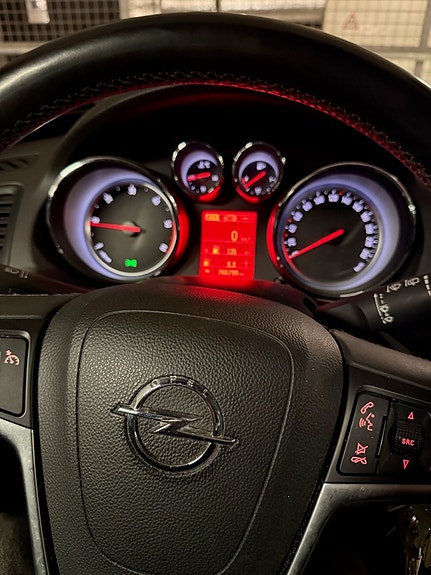 Opel Insignia 4 of 4