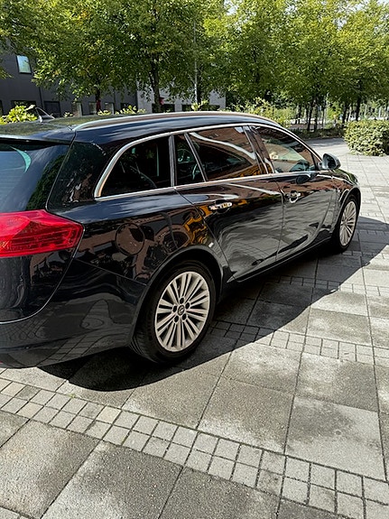 Opel Insignia 3 of 4