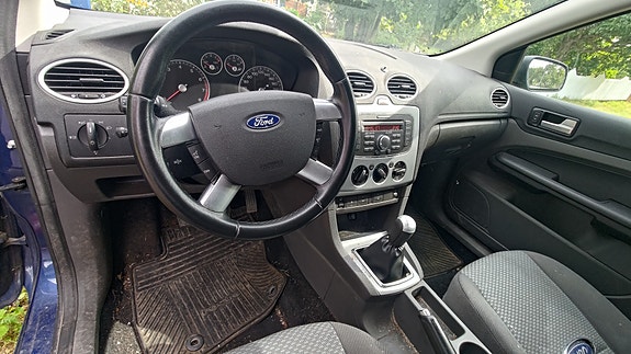 Ford Focus 9 of 12