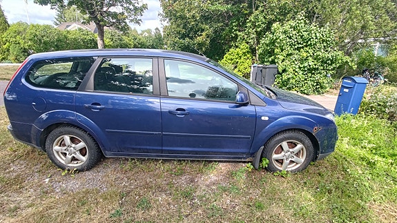 Ford Focus 5 of 12