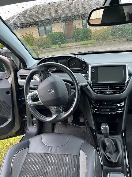 Peugeot 2008 3 of 6