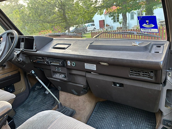 Volkswagen Caravelle 22 of 27