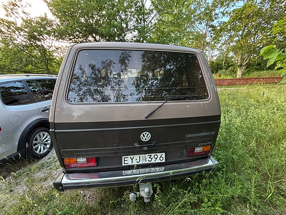 Volkswagen Caravelle 6 of 27