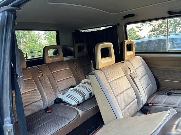 Volkswagen Caravelle 4 of 27