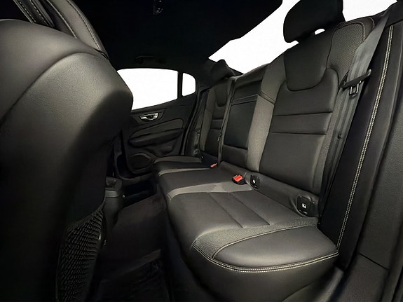 Volvo S60 10 of 30