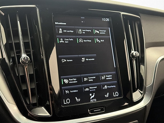 Volvo S60 16 of 30