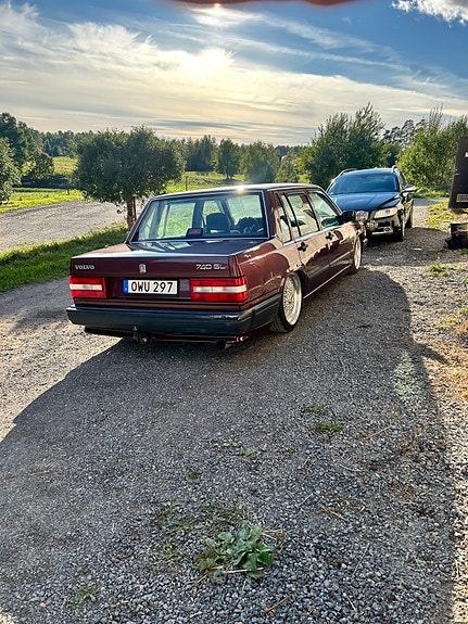 Volvo 740 3 of 6