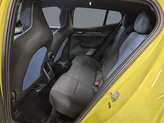 Volvo EX30 8 of 10