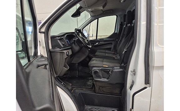 Ford Transit Custom 16 of 18
