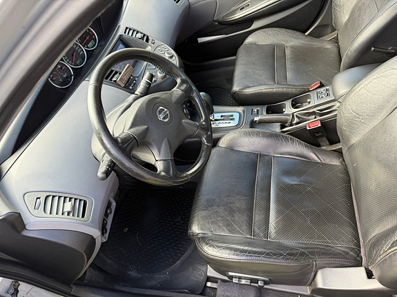 Nissan Primera 4 of 5