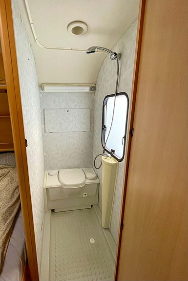 Adria XP 432 7 of 11