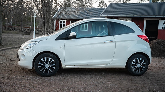 Ford Ka 2 of 5