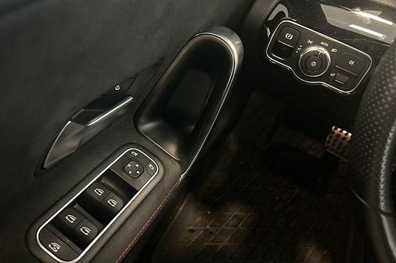 Mercedes-Benz A180 21 of 24