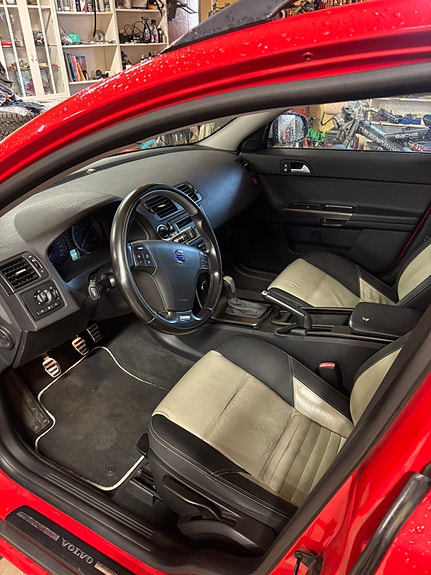 Volvo V50 4 of 6