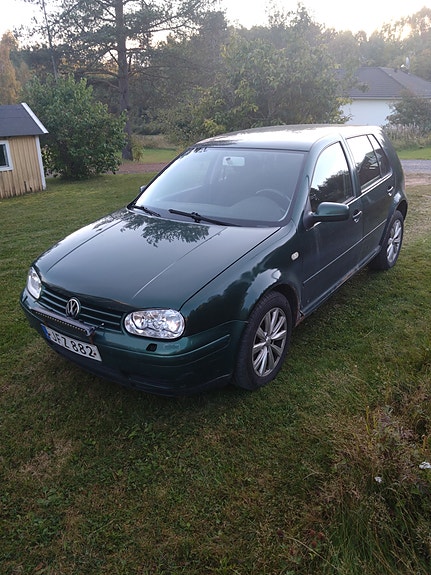 Volkswagen Golf IV 2 of 7