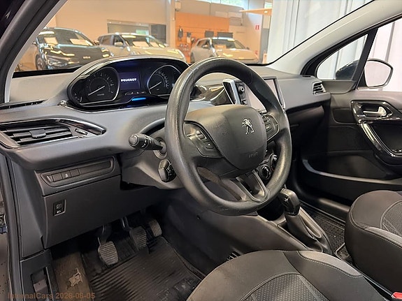 Peugeot 208 6 of 11