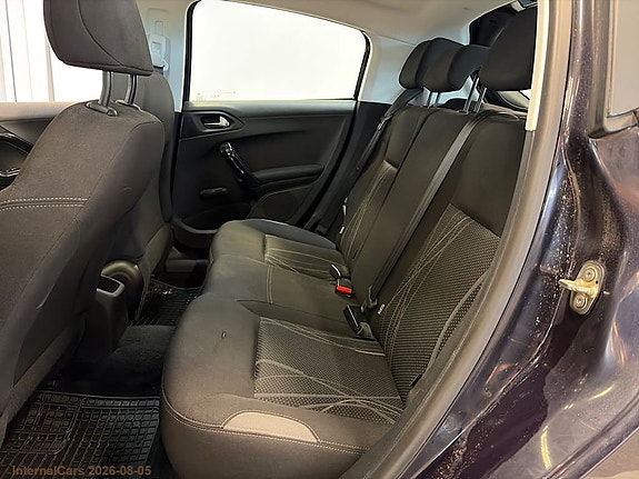 Peugeot 208 9 of 11