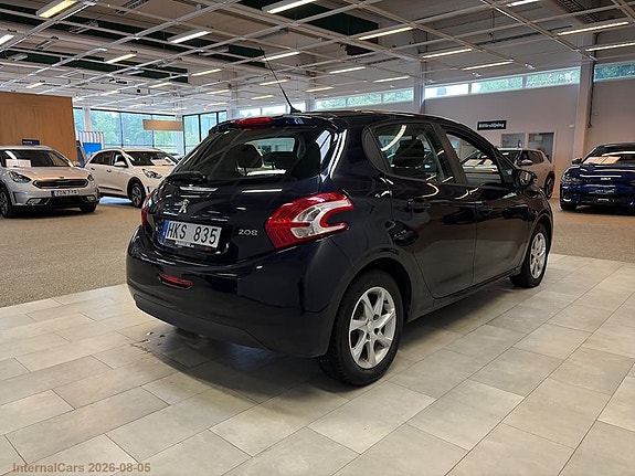 Peugeot 208 4 of 11