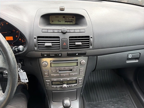 Toyota Avensis 13 of 22