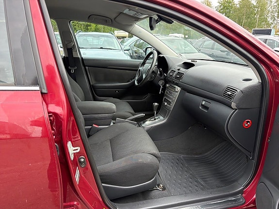 Toyota Avensis 15 of 22