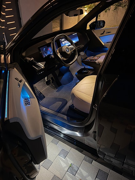 BMW iX 5 of 21