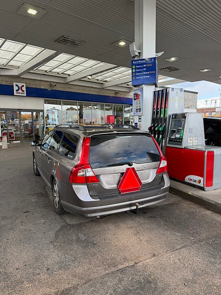 Volvo V70 4 of 6
