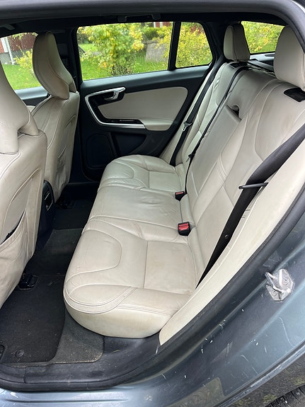 Volvo V60 9 of 11