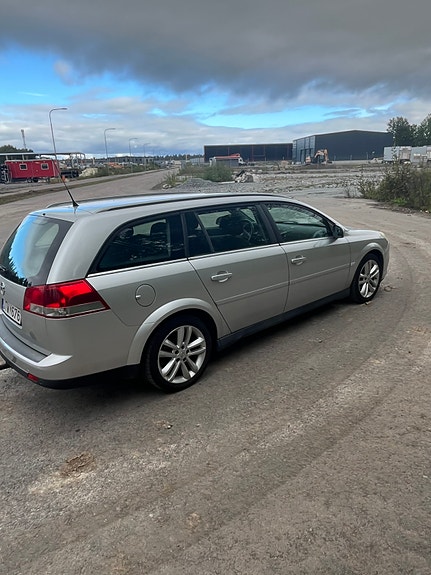 Opel Vectra 2 of 7