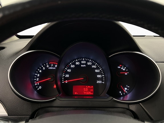 Kia Picanto 15 of 24