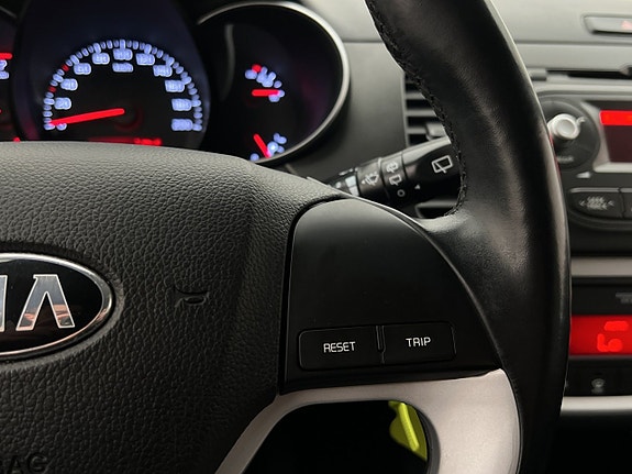 Kia Picanto 18 of 24