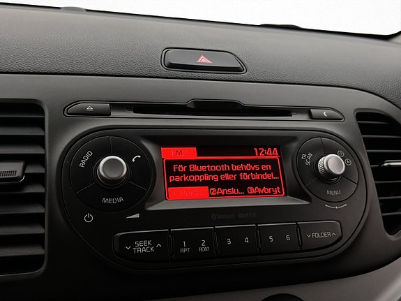 Kia Picanto 16 of 24