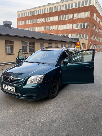 Toyota Avensis 5 of 6