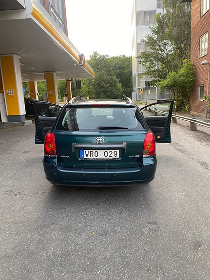 Toyota Avensis 6 of 6