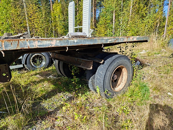 Låglastande trailer för grävmaskin 2 of 4