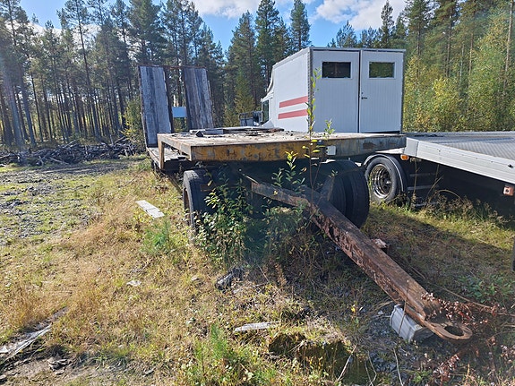 Låglastande trailer för grävmaskin 4 of 4
