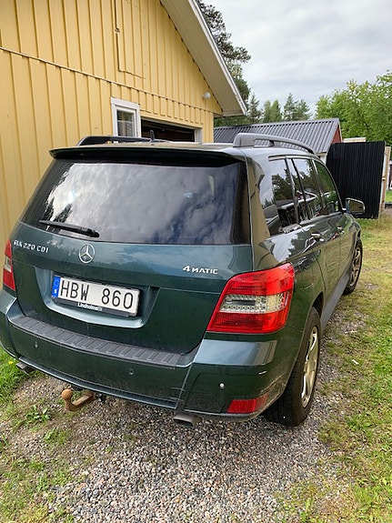 Mercedes-Benz GLK220 2 of 6