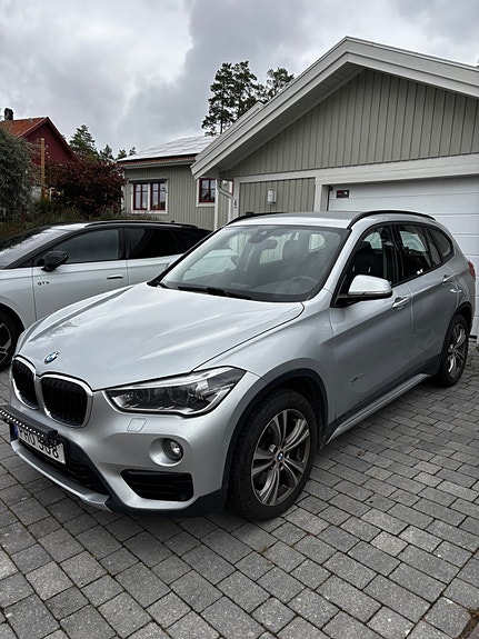 BMW X1 2 of 7