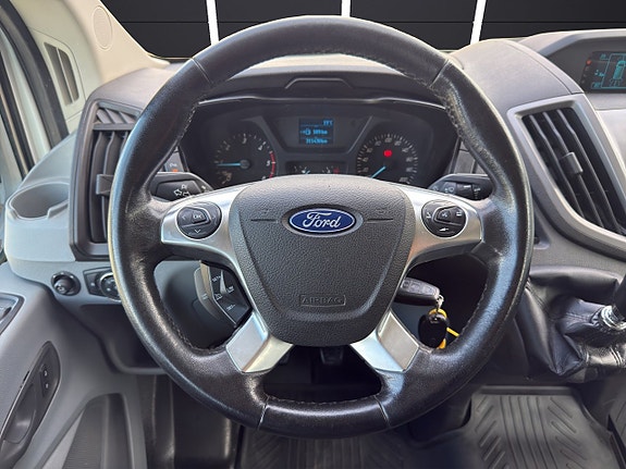 Ford Transit 15 of 30
