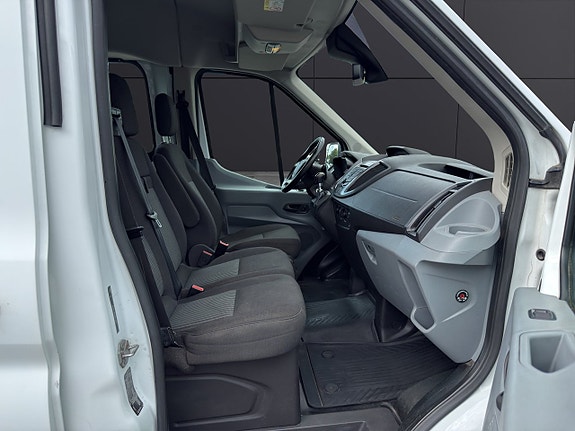 Ford Transit 11 of 30