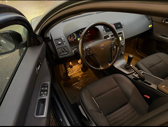 Volvo V50 5 of 5
