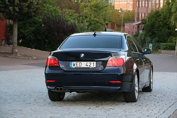 BMW 530i 3 of 10