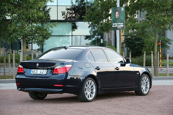 BMW 530i 4 of 10