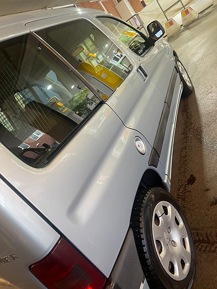 Peugeot Partner 4 of 9